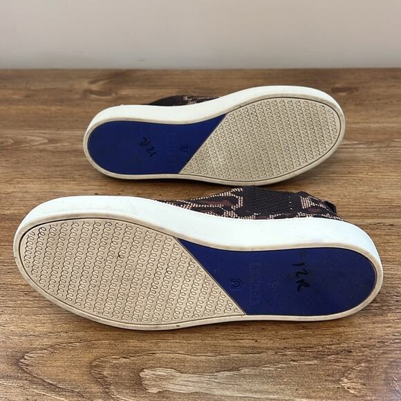 Rothy’s The Chelsea Wildcat Print Pull On Ankle Booties - Picture 12 of 16